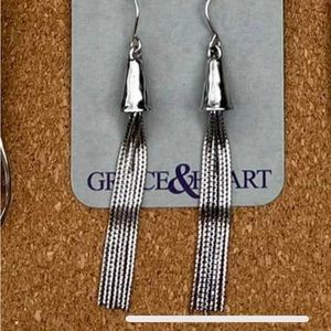 Grace & Heart Go-Go Earrings